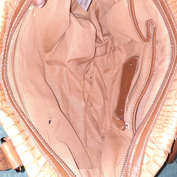 Liz Claiborne Faux Alligator purse - Picture 3 of 5